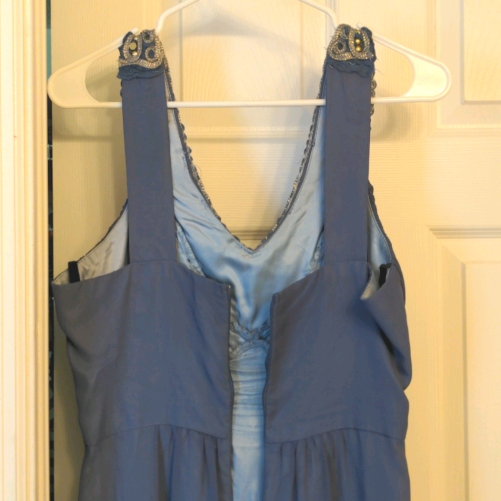 Dress - Picture 3 of 4